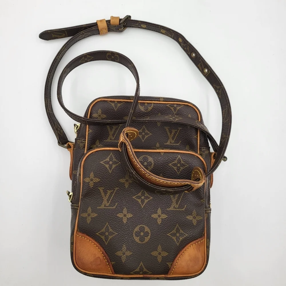 LOUIS VUITTON Monogram Canvas Amazone PM, Authentic w/COA. - Picture 1 of 16